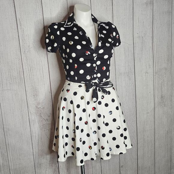 Disney Stitch Shoppe by Loungefly B&W Polka Dot Minnie Mouse Skirt & Top Set,  M - Picture 2 of 7